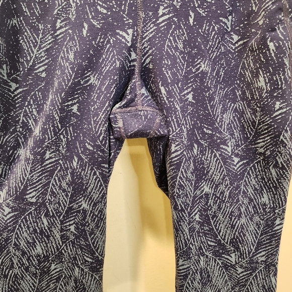 All in Motion printed tummy control Leggings size M - Picture 6 of 11